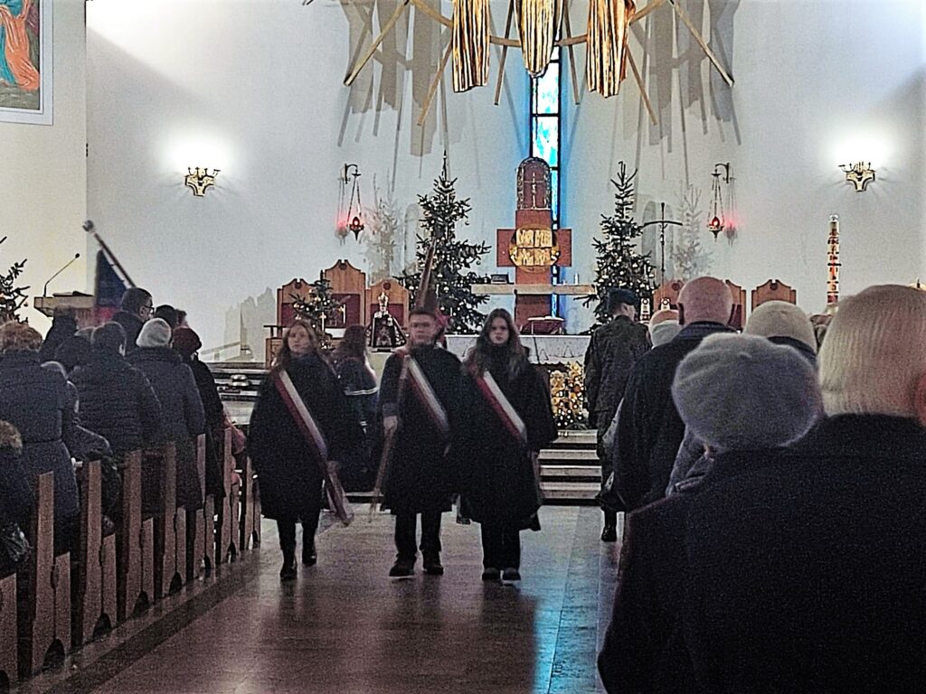 Poczet Sztandarowy SP nr 3 w Dębicy