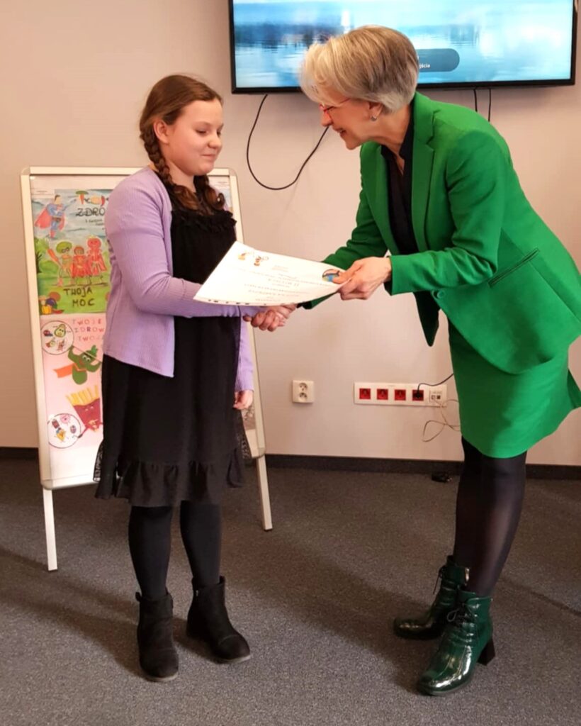 NAGRODA w Powiatowym Konkursie na Plakat - Twoje zdrowie - Twoja MOC! - II miejsce Milena Kasprzyk 3a