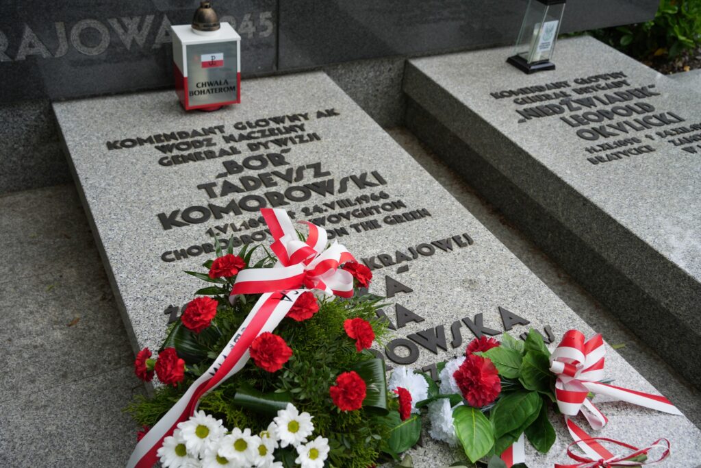 130. rocznica urodzin gen. Tadeusza Bora-Komorowskiego - nagrobek generała