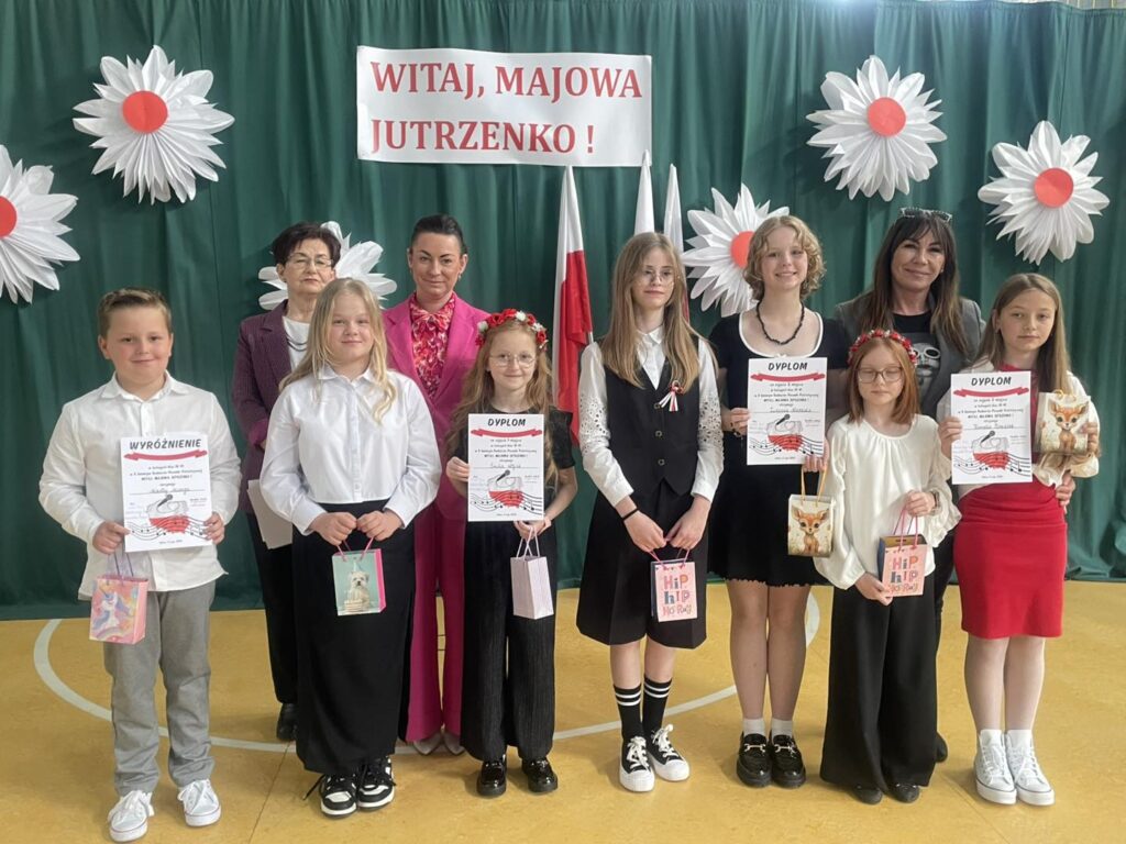 Laureaci w II Gminnym Konkursie Piosenki Patriotycznej Witaj, majowa Jutrzenko!