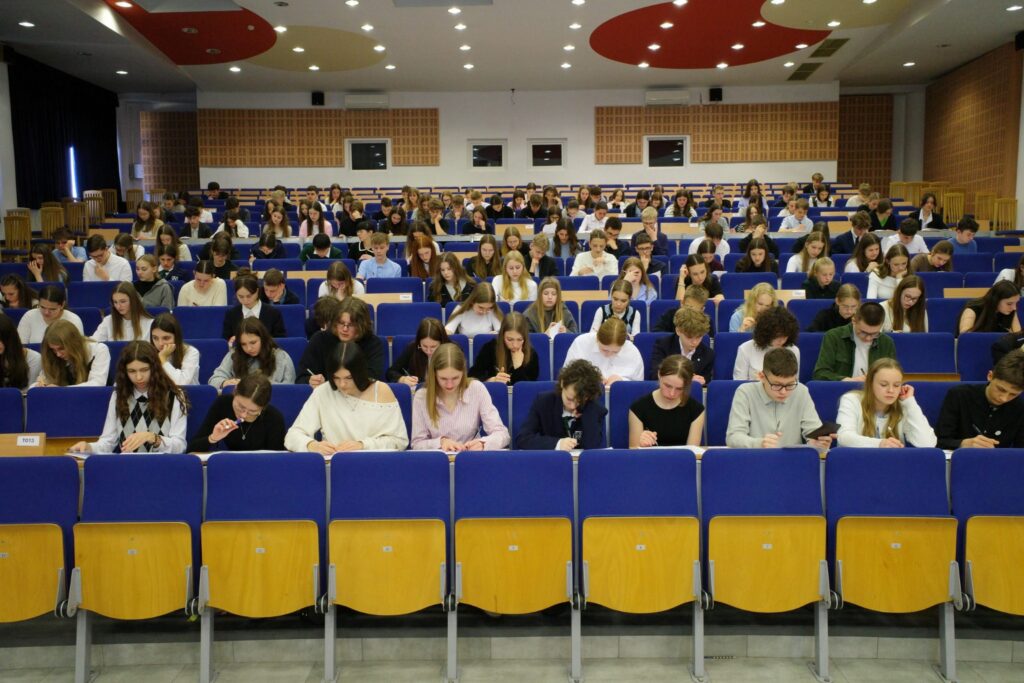 Uczestnicy konkursu chemicznego