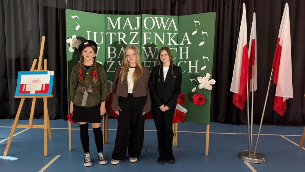 Majowa Jutrzenka w barwach i dźwiękach - konkurs muzyczno-plastyczny - uczennice PSP nr 3 w Dębicy