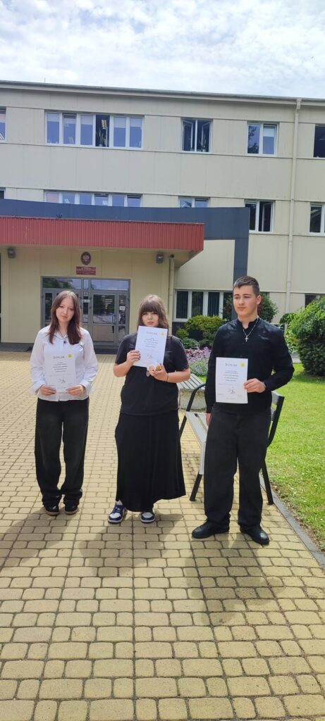 Powiatowy Konkurs z Języka Angielskiego Spelling Competition - Martyna, Klaudia i Maksymilian